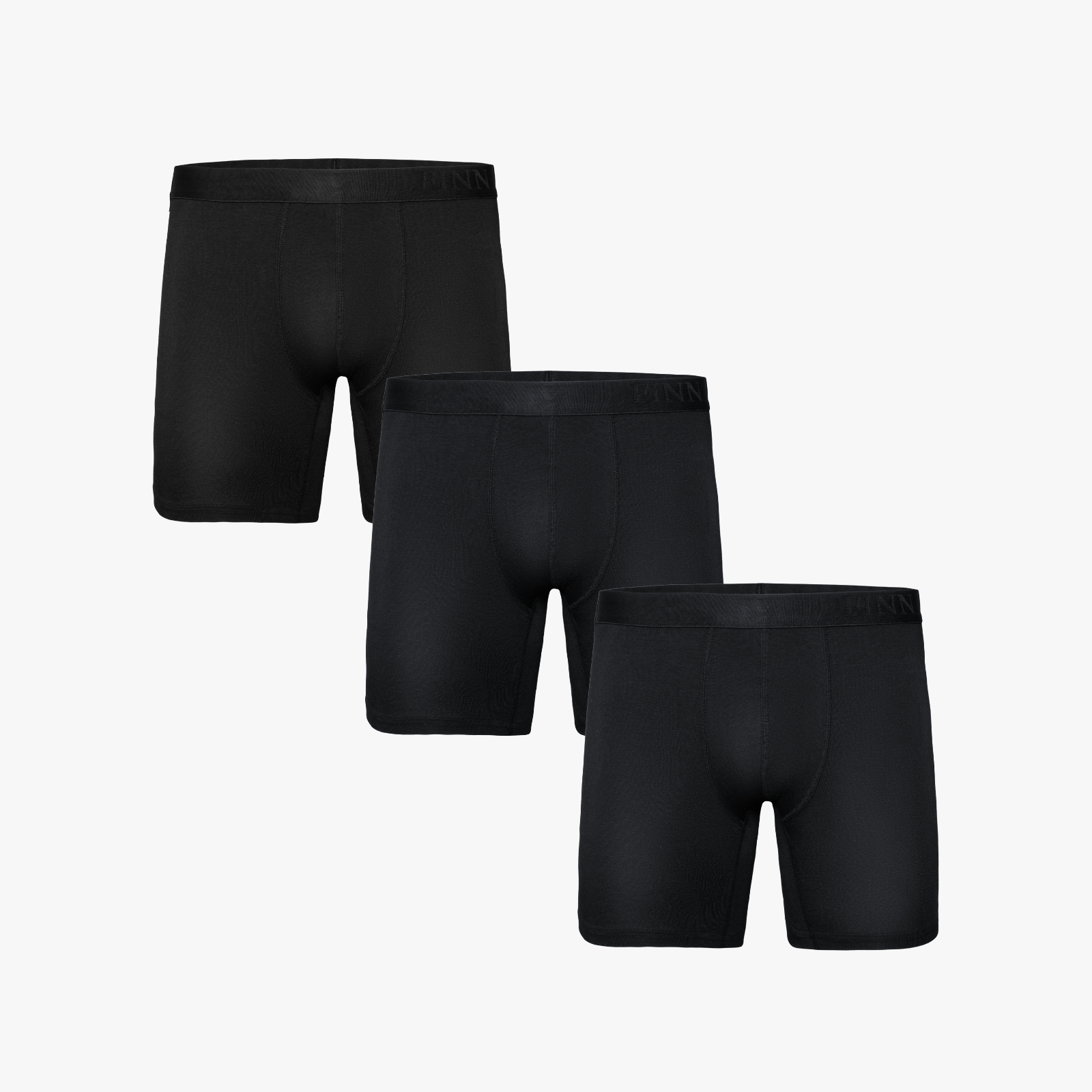 Boxershorts schwarz aus weichem Modal. Atmungsaktiv, bequeme Passform ohne Rutschen oder Einschneiden.
#farbe_schwarz