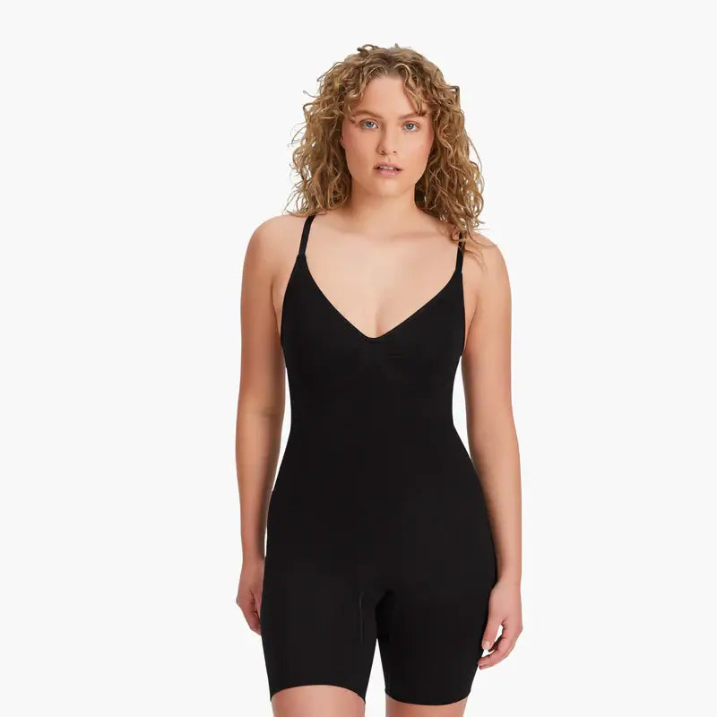 Eleganter Shapewear-Bodysuit für Damen, nahtlos und bequem. Perfekte Passform und unsichtbar unter der Kleidung, für eine schlankere Silhouette. Ideal für den Alltag und besondere Anlässe. #farbe_schwarz