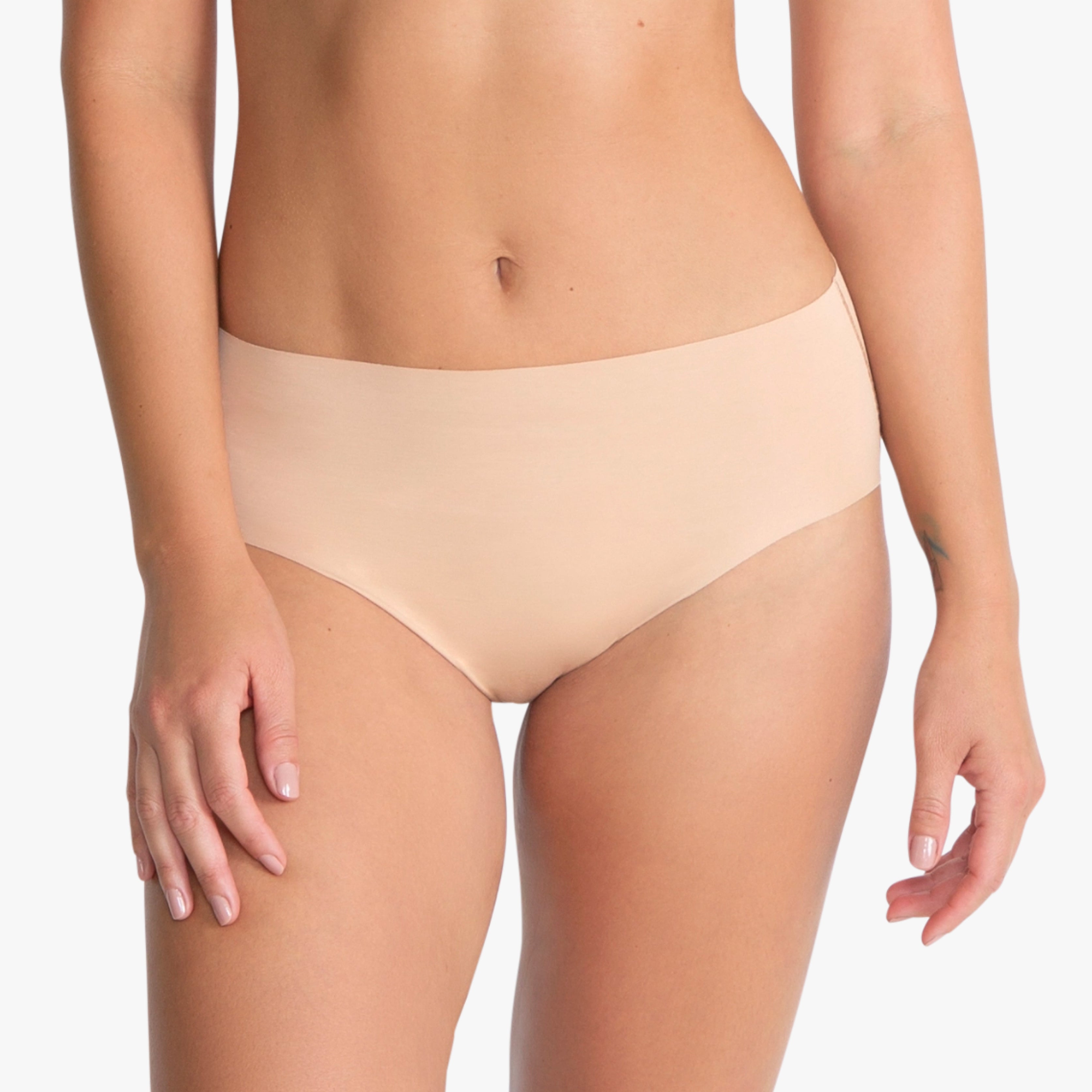 Nahtloser Slip nude aus Modal für unsichtbaren Sitz und angenehmes Tragegefühl
#farbe_nude